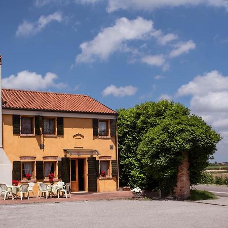 Agriturismo Le 4 Rose Vescovana Extérieur photo
